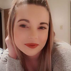 Meet your Posher, Karri